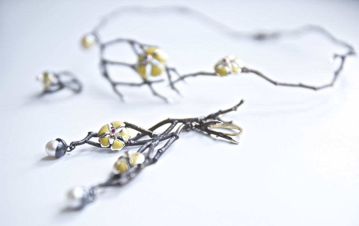 Komplekt-yuvelirnyh-ukrashenij